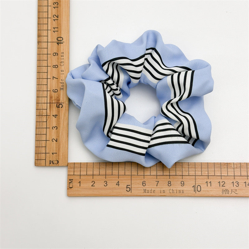 Scrunchie BLUE LINES - verschiedene Styles
