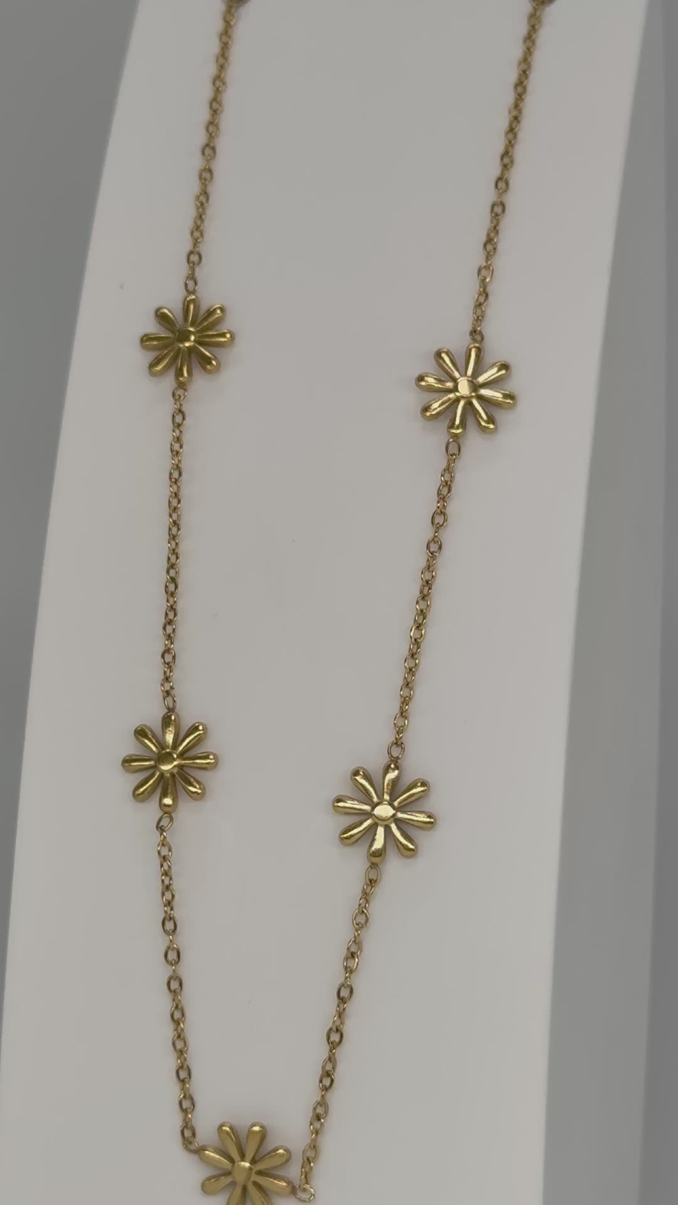 Kette mit Blumendesign
