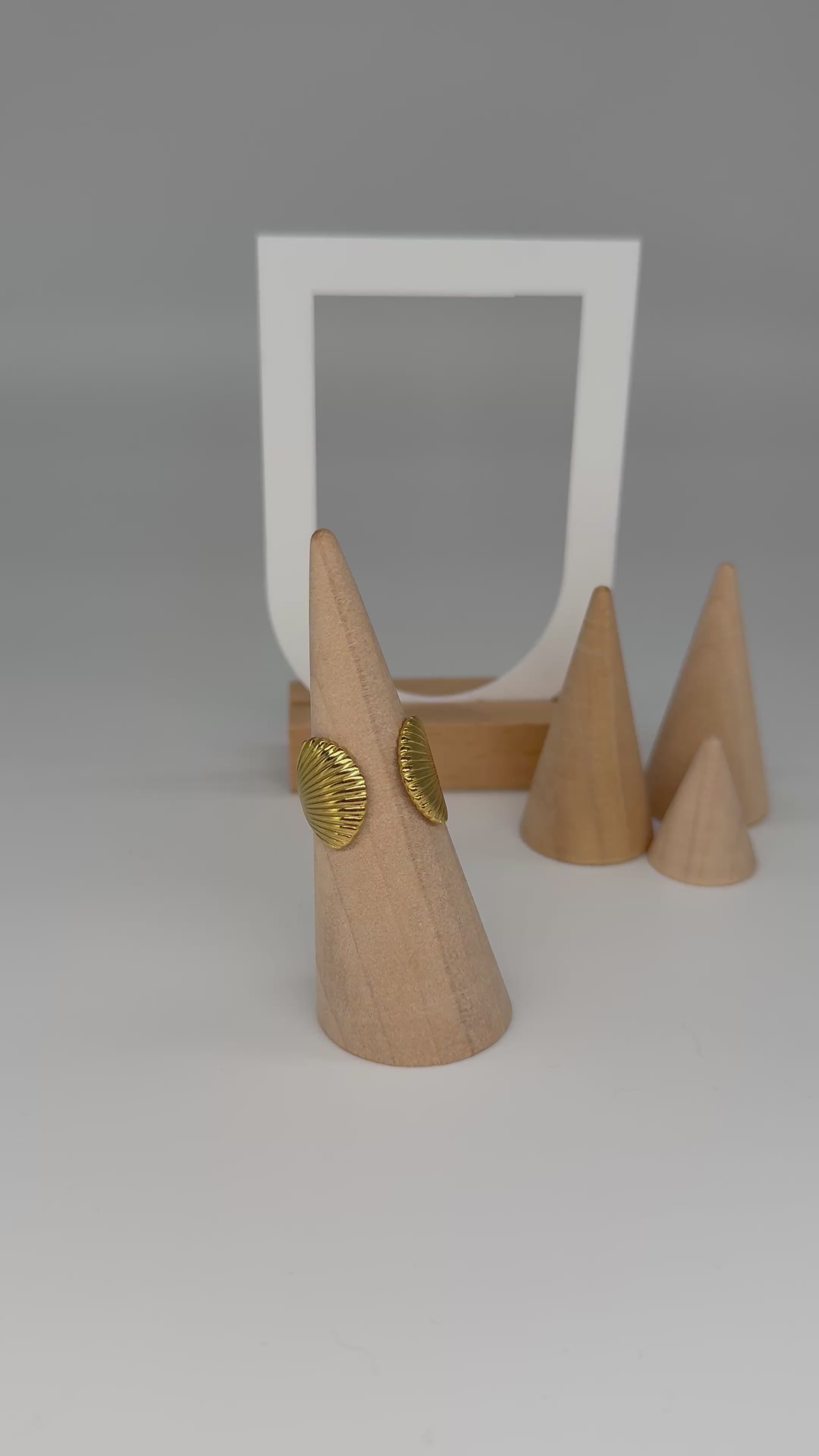 Ring im Muscheldesign - größenverstellbar + 18K Vergoldung